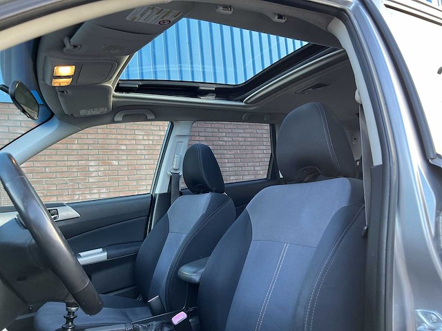 Subaru forester 2.0d premium 2009 | 42-hsk-7 - afbeelding 3 van  40