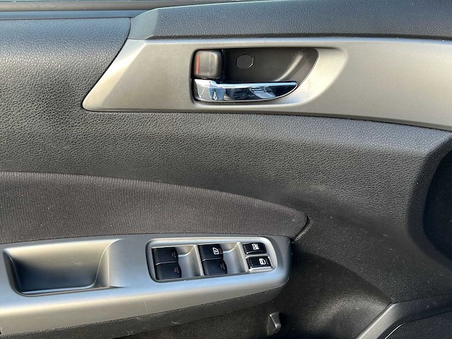 Subaru forester 2.0d premium 2009 | 42-hsk-7 - afbeelding 5 van  40