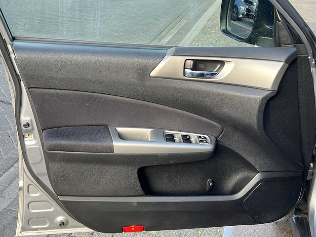 Subaru forester 2.0d premium 2009 | 42-hsk-7 - afbeelding 6 van  40