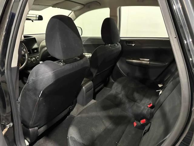 Subaru impreza 1.5r luxury awd 26-zg-pj - afbeelding 2 van  23