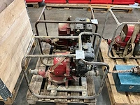 Subaru waterpomp (2x) - afbeelding 1 van  8