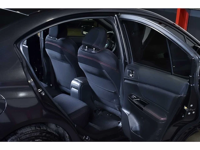 Subaru wrx awd sedan 2,0l - 2018 - afbeelding 54 van  82