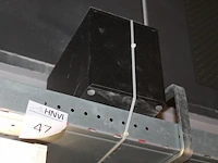 Subwoofer edifier met twee speakers. let op! dienen door uzelf verwijderd te worden op circa 3 m hoogte. - afbeelding 2 van  2
