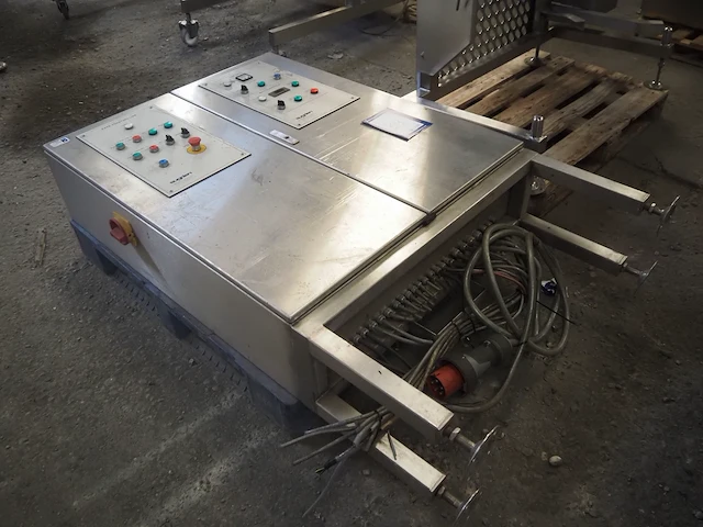 Sugden ltd - afbeelding 4 van  16