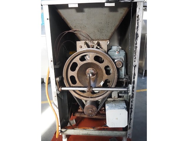 Suhner ag - afbeelding 2 van  14