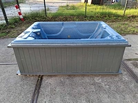 Sunbelt 3 persoons jacuzzi en buitenspa - afbeelding 11 van  21