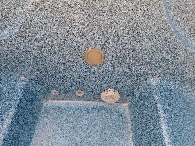 Sunbelt 3 persoons jacuzzi en buitenspa - afbeelding 18 van  21