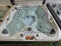 Sunbelt 5 persoons amerikaanse jacuzzi jacuzzi en buitenspa - afbeelding 4 van  16