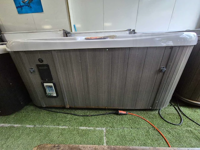 Sunbelt 5 persoons amerikaanse jacuzzi jacuzzi en buitenspa - afbeelding 8 van  16