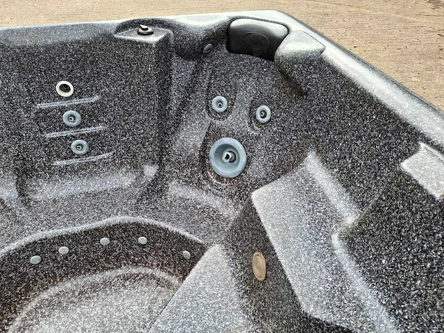 Sunbelt 5 persoons jacuzzi en buitenspa - afbeelding 7 van  29