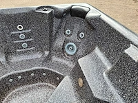 Sunbelt 5 persoons jacuzzi en buitenspa - afbeelding 7 van  29