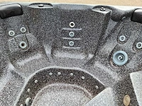 Sunbelt 5 persoons jacuzzi en buitenspa - afbeelding 8 van  29