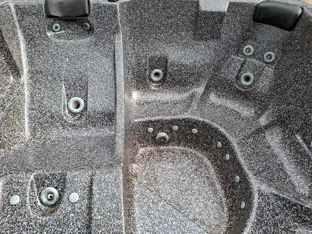 Sunbelt 5 persoons jacuzzi en buitenspa - afbeelding 11 van  29