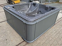 Sunbelt 5 persoons jacuzzi en buitenspa - afbeelding 13 van  29