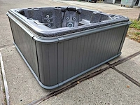 Sunbelt 5 persoons jacuzzi en buitenspa - afbeelding 19 van  29