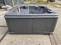 Sunbelt 5 persoons jacuzzi en buitenspa - afbeelding 22 van  29