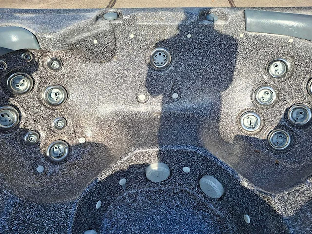 Sunbelt 5 persoons jacuzzi en buitenspa - afbeelding 6 van  27