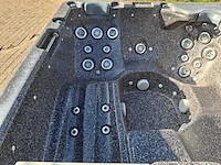 Sunbelt 5 persoons jacuzzi en buitenspa - afbeelding 8 van  27
