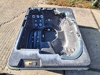 Sunbelt 5 persoons jacuzzi en buitenspa - afbeelding 1 van  27