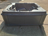 Sunbelt 5 persoons jacuzzi en buitenspa - afbeelding 13 van  27