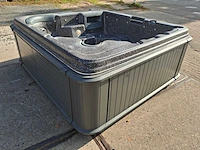 Sunbelt 5 persoons jacuzzi en buitenspa - afbeelding 15 van  27