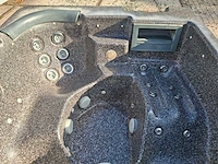 Sunbelt 5 persoons jacuzzi en buitenspa - afbeelding 27 van  27