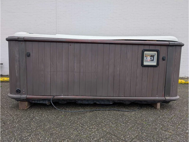 Sunbelt 7 persoons amerikaans balboa jacuzzi en buitenspa - afbeelding 2 van  13