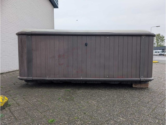 Sunbelt 7 persoons amerikaans balboa jacuzzi en buitenspa - afbeelding 11 van  13