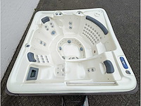Sunbelt 7 persoons amerikaans balboa jacuzzi en buitenspa - afbeelding 2 van  13