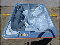Sunbelt balboa 5 persoons amerikaans jacuzzi en buitenspa - afbeelding 1 van  12