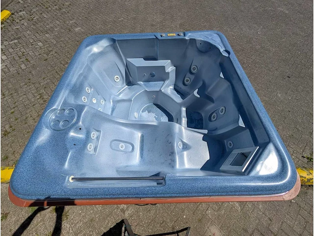 Sunbelt balboa 5 persoons amerikaans jacuzzi en buitenspa - afbeelding 5 van  12