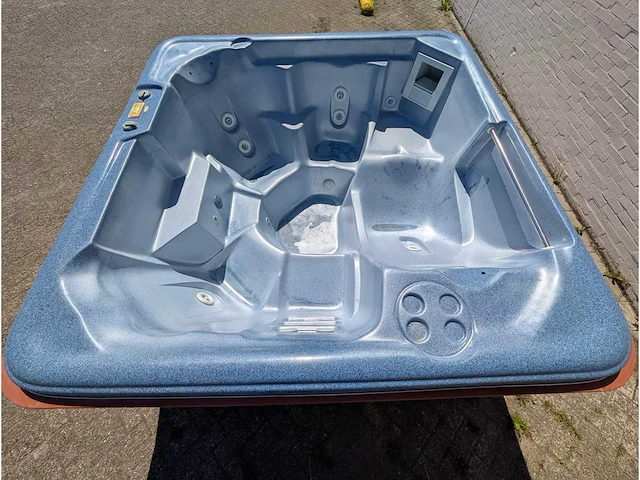 Sunbelt balboa 5 persoons amerikaans jacuzzi en buitenspa - afbeelding 6 van  12