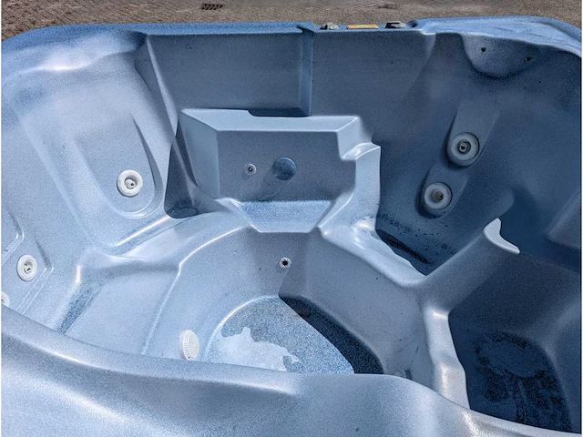 Sunbelt balboa 5 persoons amerikaans jacuzzi en buitenspa - afbeelding 9 van  12