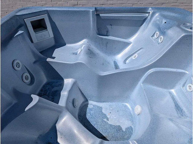 Sunbelt balboa 5 persoons amerikaans jacuzzi en buitenspa - afbeelding 11 van  12