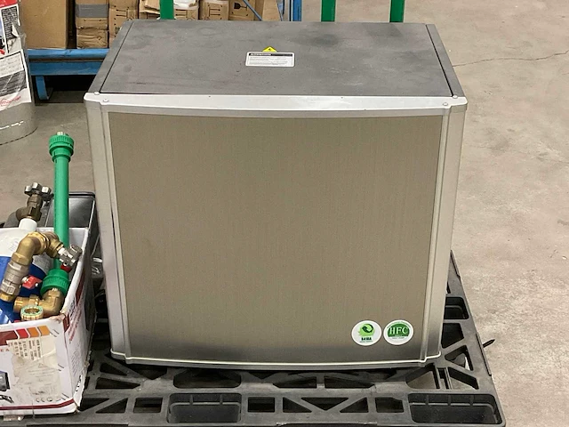 Sundez sdbw-90 warmtepomp - afbeelding 1 van  4