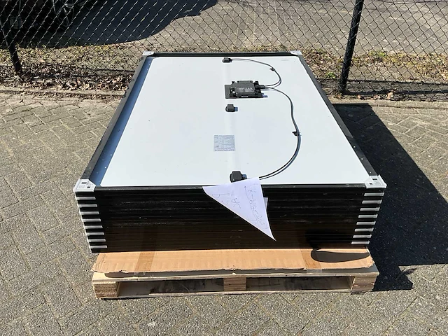Sunpower p3 blk 370ac zonnepaneel (9x) - afbeelding 2 van  6