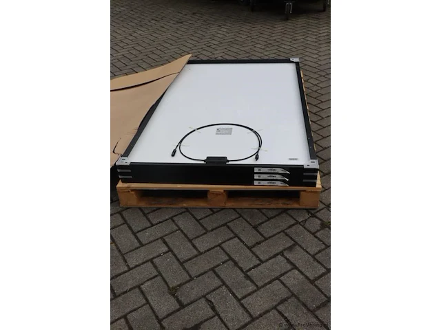 Sunpower zonnepanelen model spr-max3-395 | ar-h1 m4.2 b1l mc4 it | nieuw in doos | 3 stuks - afbeelding 1 van  4
