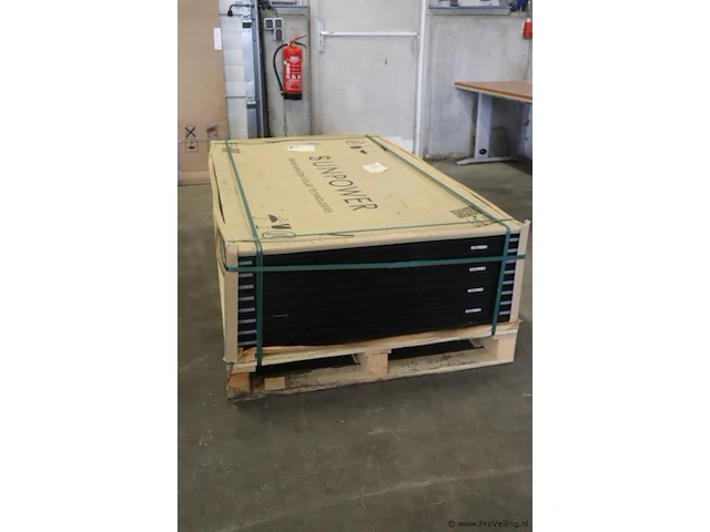 Sunpower zonnepanelen model spr-max6-425-e4-ac | ar-h1 m5.2 b2| nieuw in doos | 9 stuks - afbeelding 1 van  3