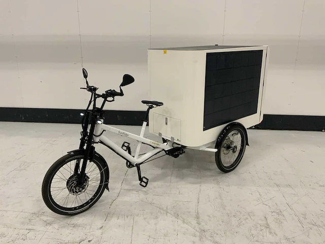 Sunrider elektrische cargobike met zonnepanelen - afbeelding 1 van  22