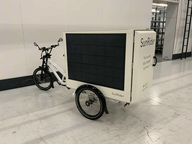 Sunrider elektrische cargobike met zonnepanelen - afbeelding 3 van  24