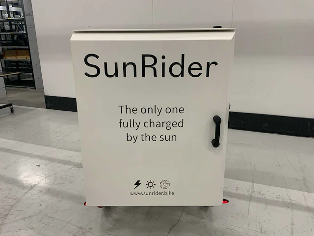 Sunrider elektrische cargobike met zonnepanelen - afbeelding 4 van  24