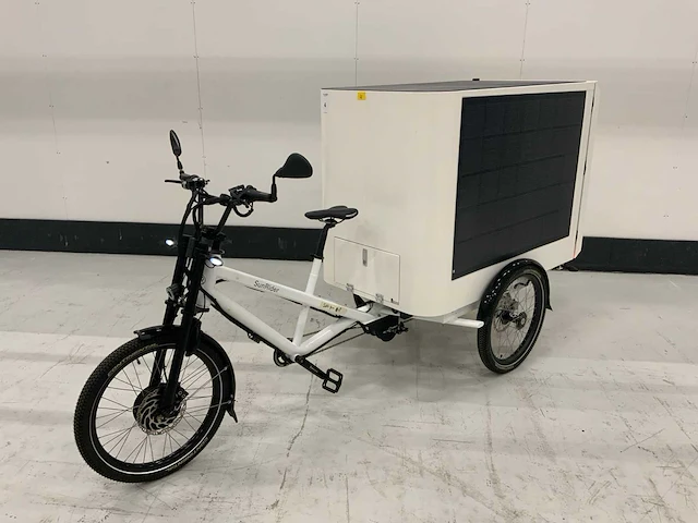 Sunrider elektrische cargobike met zonnepanelen - afbeelding 1 van  21