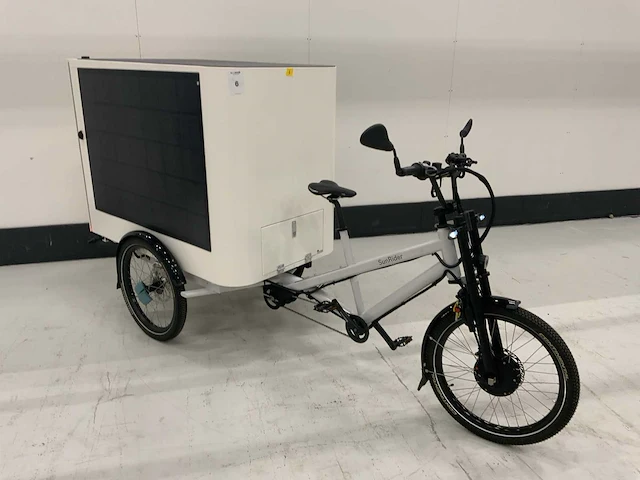 Sunrider elektrische cargobike met zonnepanelen - afbeelding 2 van  20