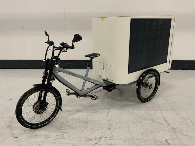 Sunrider elektrische cargobike met zonnepanelen - afbeelding 1 van  21