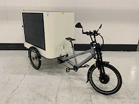 Sunrider elektrische cargobike met zonnepanelen - afbeelding 2 van  21