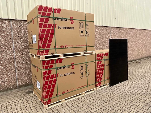 Sunrise - set van 100 full black (400wp) zonnepanelen (totaal vermogen 40.000 wp) - afbeelding 2 van  5