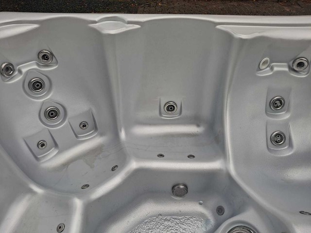Sunrise 6 persoons jacuzzi en buitenspa - afbeelding 5 van  26