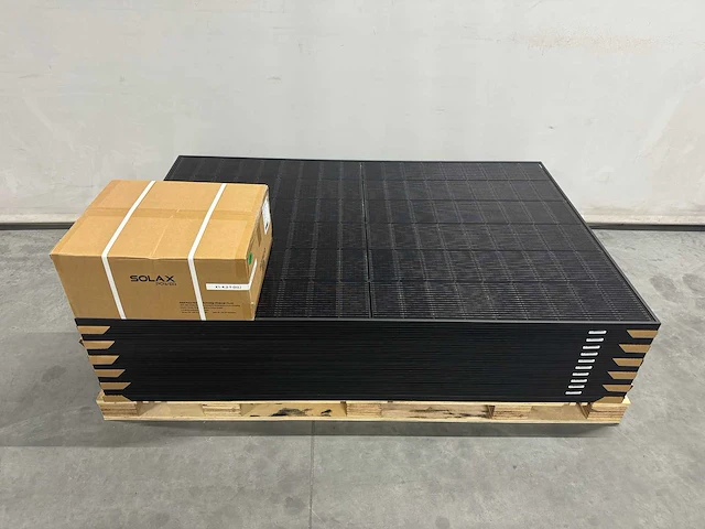 Suntech - set van 12 full black glas/glas zonnepanelen (430 wp) en 1 solax 4.2k omvormer (1-fase) - afbeelding 1 van  9