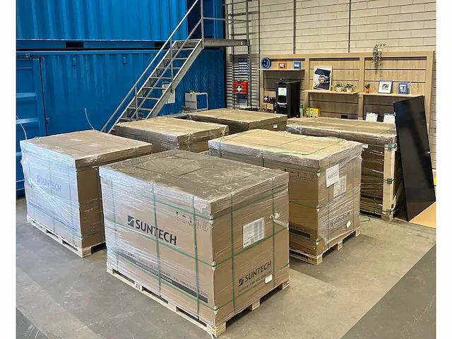 Suntech power stp405s-c54/umhb solar modules ongebruikt & original box 6 pallets - afbeelding 3 van  4