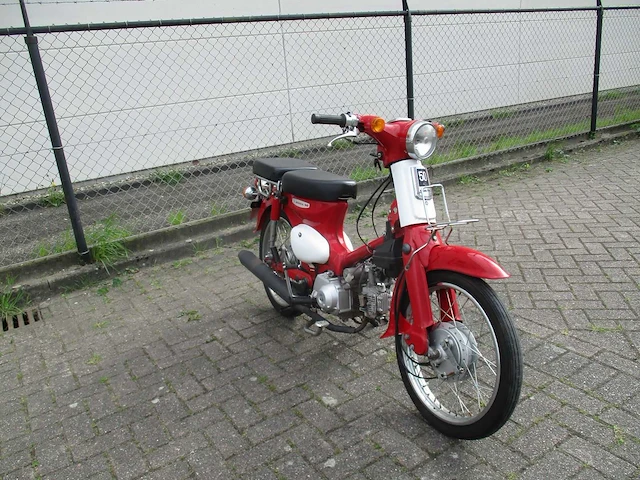 Super - - super cub - brommer - afbeelding 7 van  11